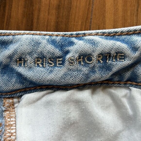 American Eagle Hi Rise Shortie - Picture 4 of 7